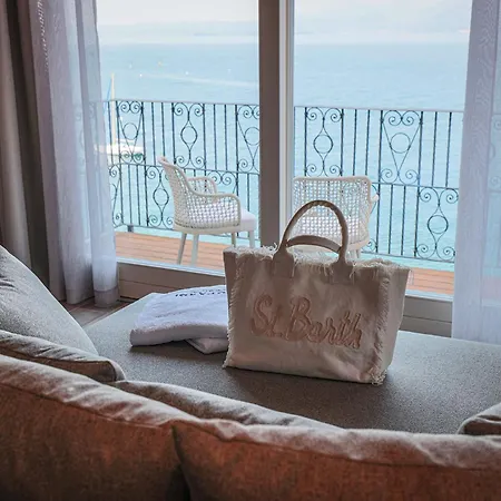Leopardi 4s - Adults Only 4*